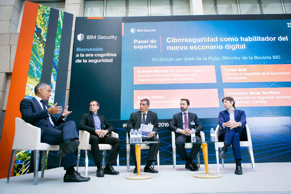2_panel-expertos-seguridad