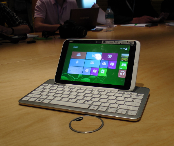 Acer Iconia W3