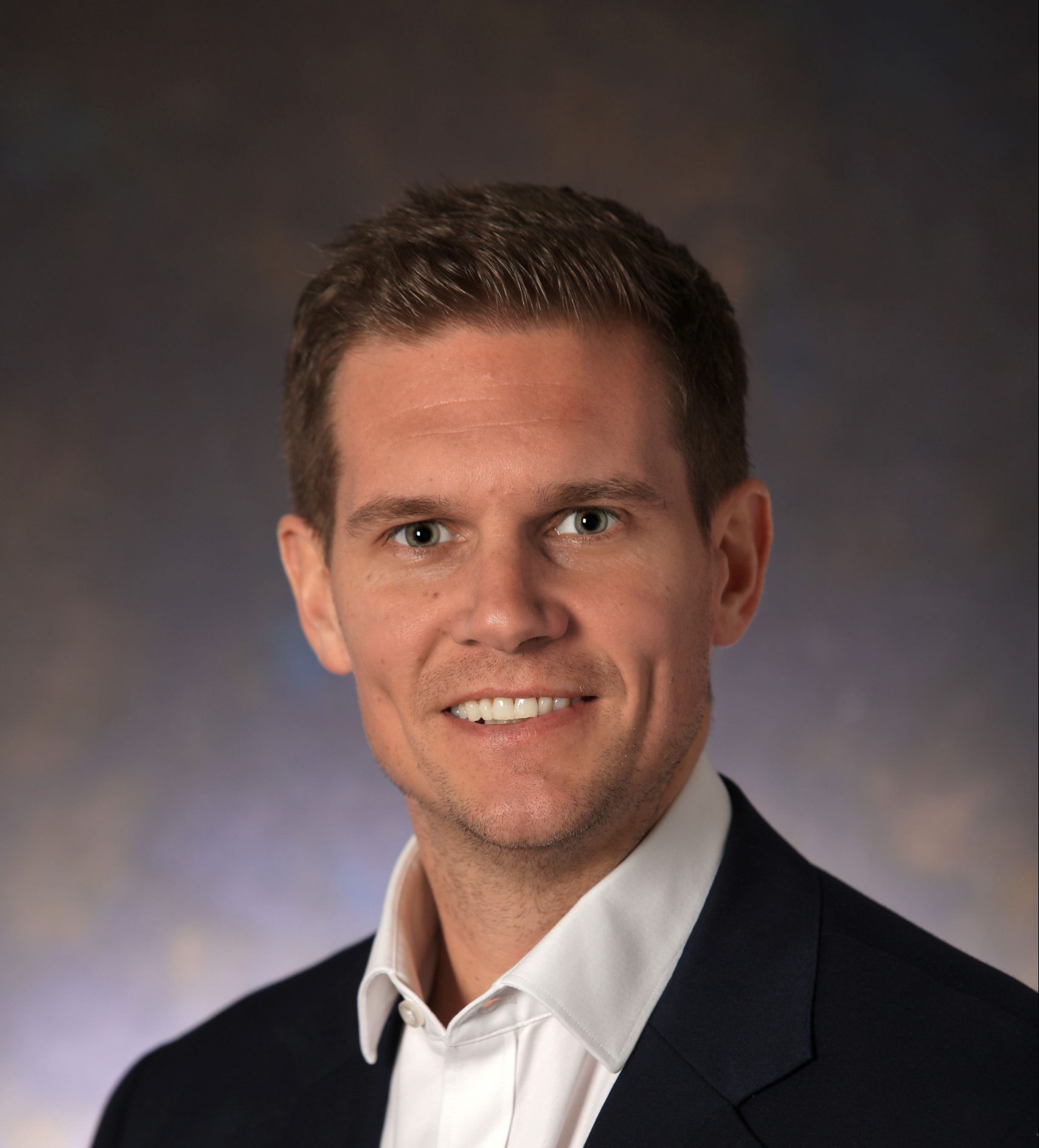 Neil Spicer amplía sus funciones en AMD y se hace cargo del negocio OEM